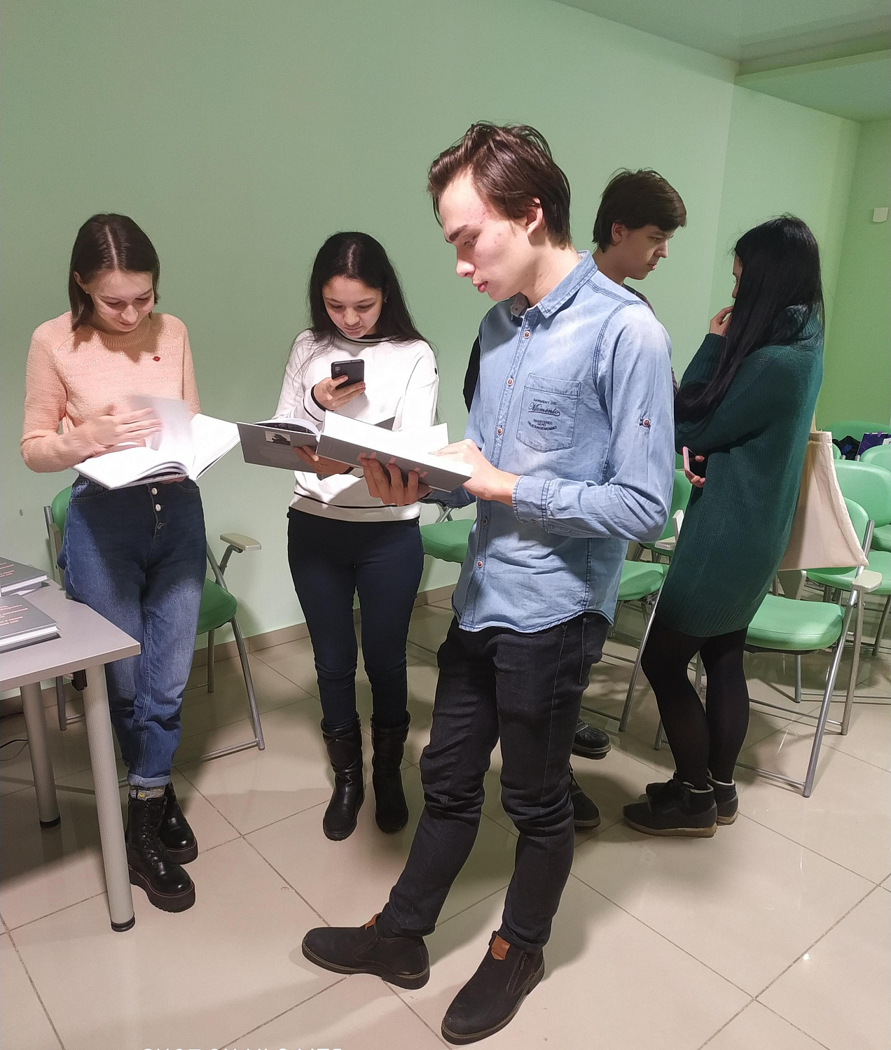 В поисках автора